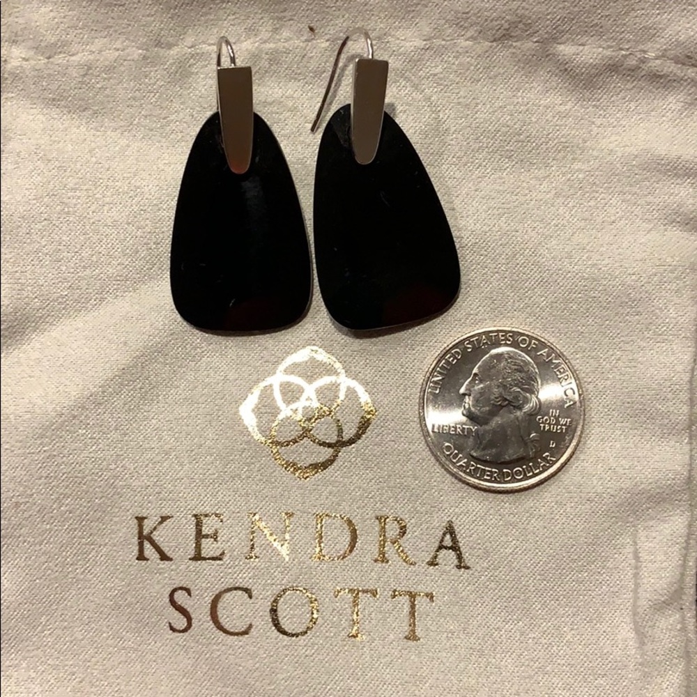 Kendra Scott Marty earrings